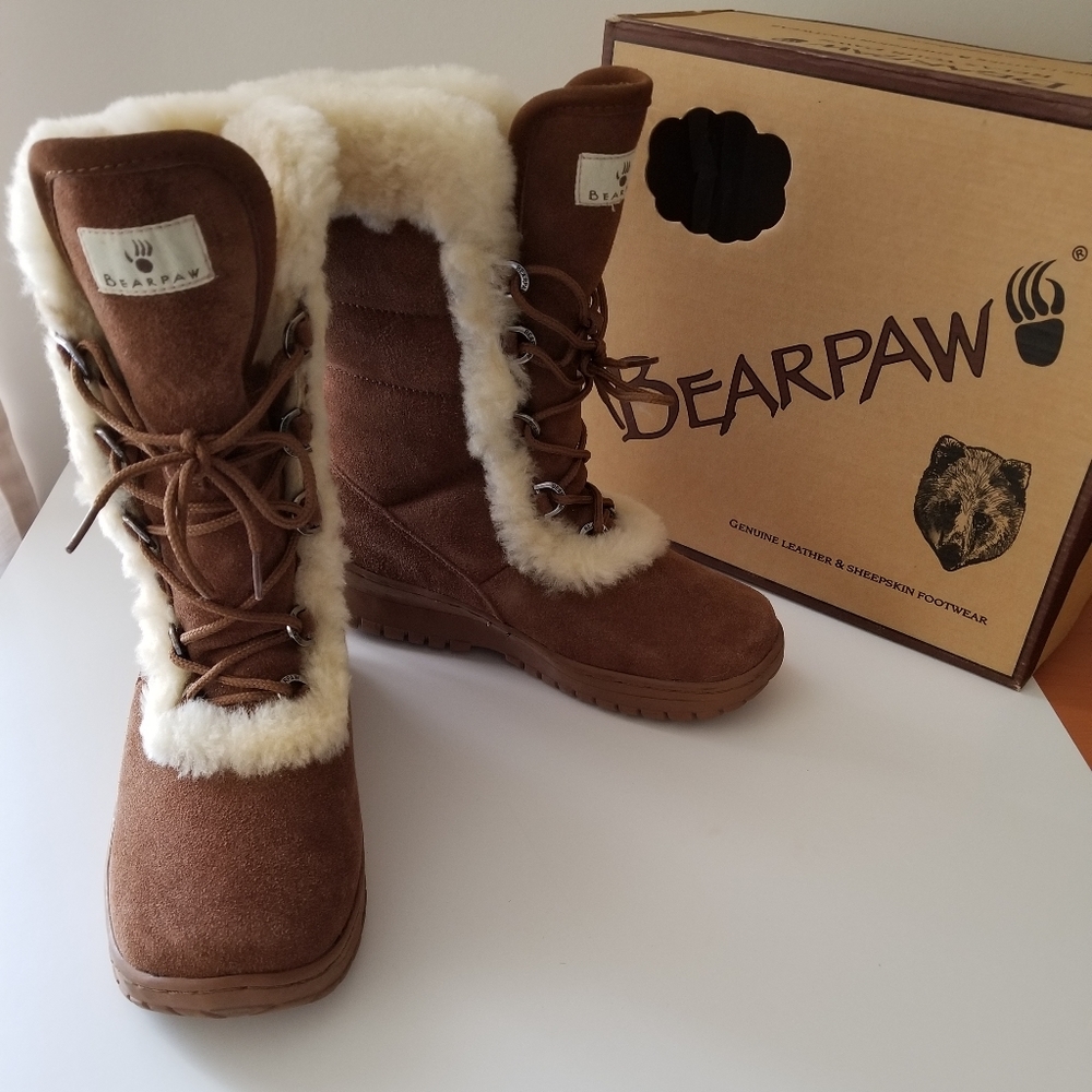 NWOT BearPaw shearling suede boots
